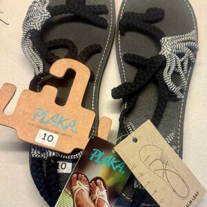 Plaka Black and White Sandals